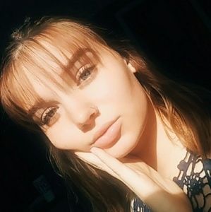 Meet your Posher, Ariana